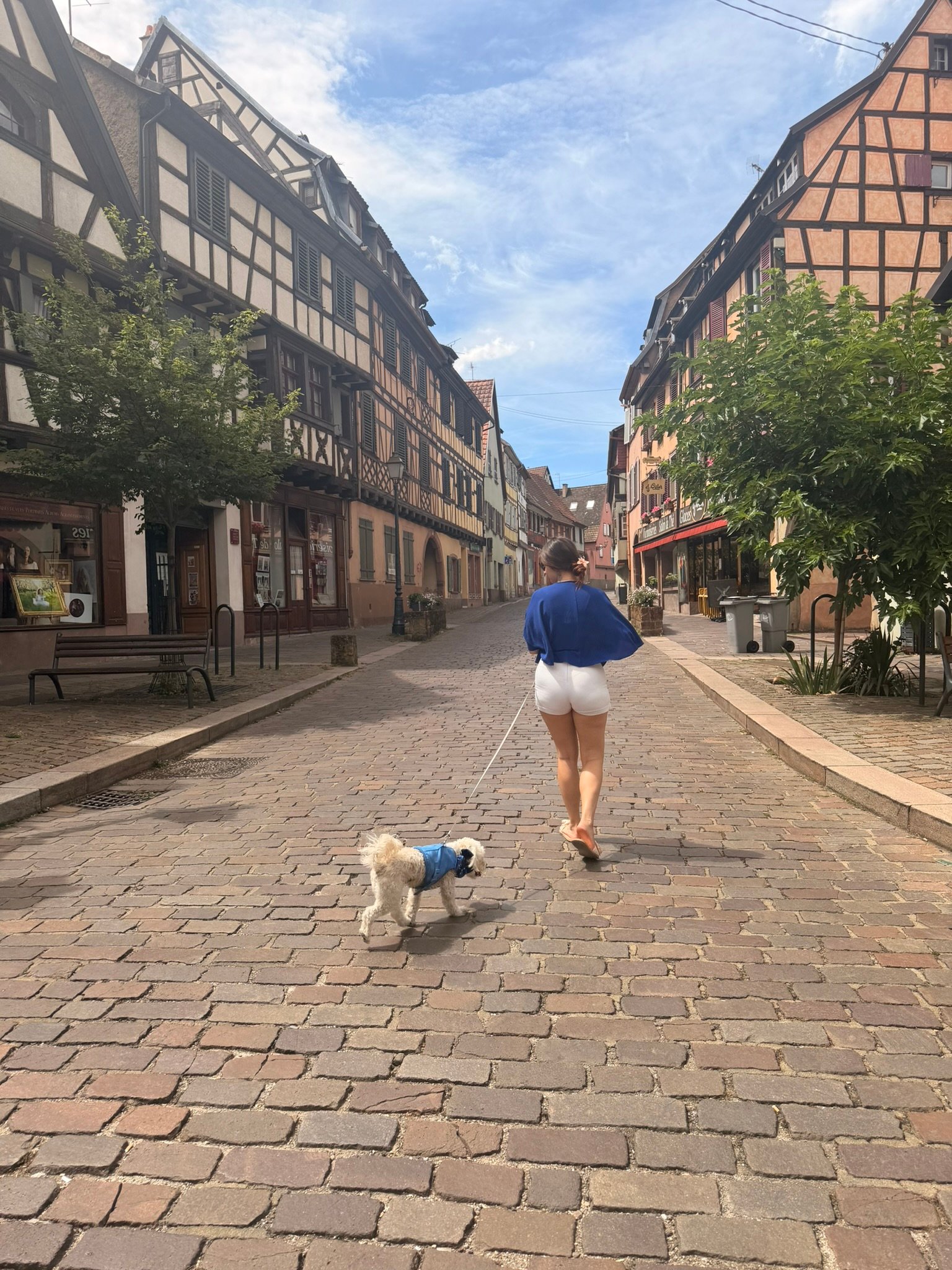 Elena and Cookie walking through Barr